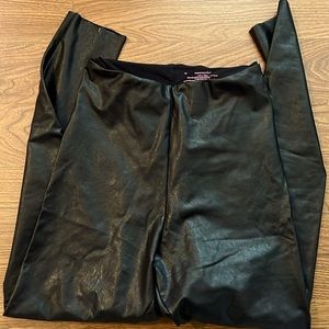 Commando
Perfect Control Faux Leather Leggings